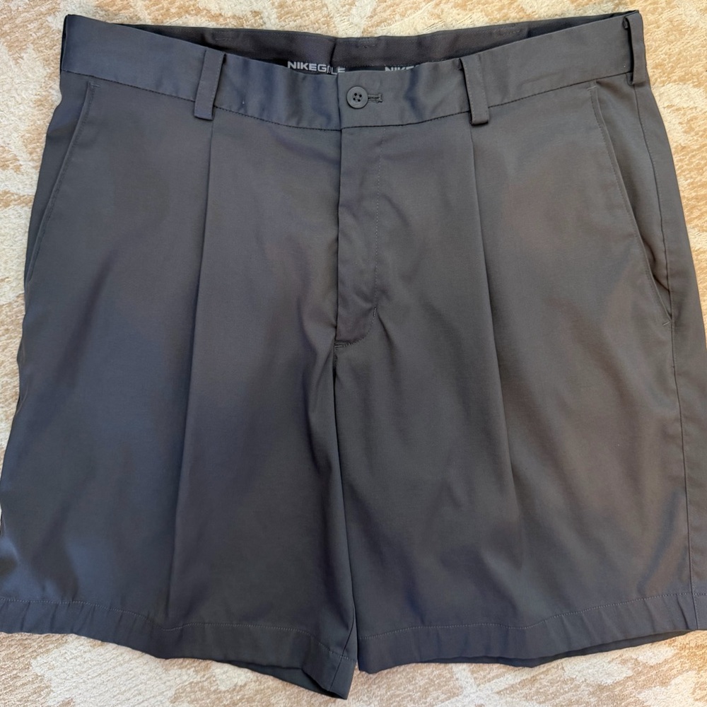 Nike DRI-fit Men's Golf Shorts EUC SZ 32